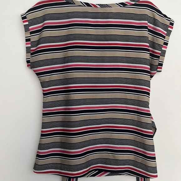 EUC Banana Republic Blouse - Picture 7 of 7